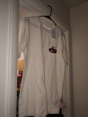 New Nike White Short-Sleeve NWT XL